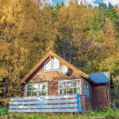 3 Bedroom Pet Friendly Home In Vallavik