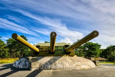 a tank sitting on top of a rock at Ørland Kysthotell in Brekstad