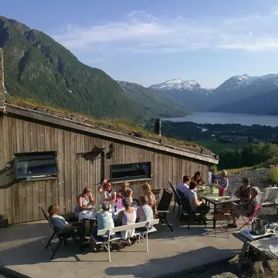 Ein heilt spesiell låve i Røldal