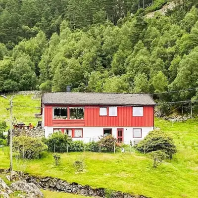 9 person holiday home in Reksteren