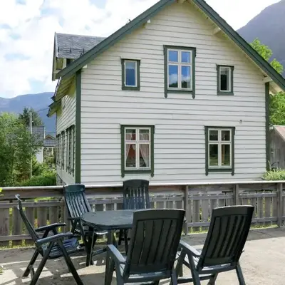 Holiday Home Elvehuset by Interhome