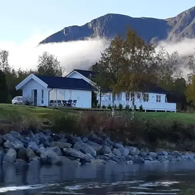 feriehus ved sjøen