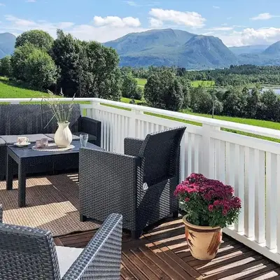 6 person holiday home in AVERØY