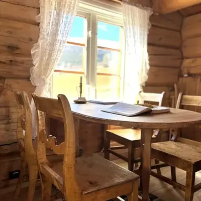 Stallen - koselig lite hus på gårdstun