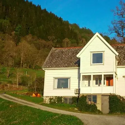 6 person holiday home in LONEVÅG-By Traum
