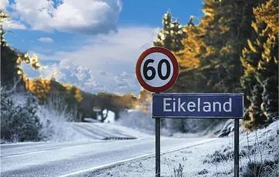 a speed limit sign on the side of a road at 3 Bedroom Awesome Home In Mosterhamn in Mosterhamn