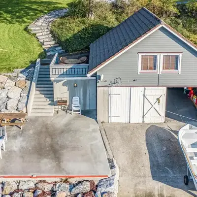 Beautiful Home In Hundeidvik