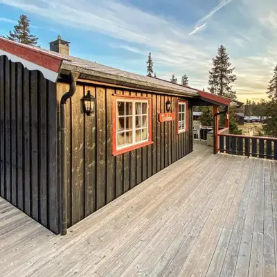 3 Bedroom Stunning Home In Sjusjøen