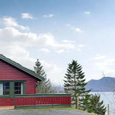 2 Bedroom Cozy Home In Lauvstad
