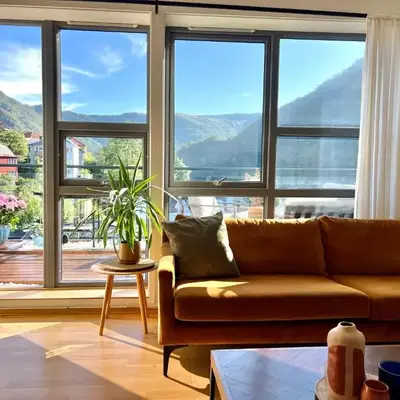 Top floor apartment with mountain view